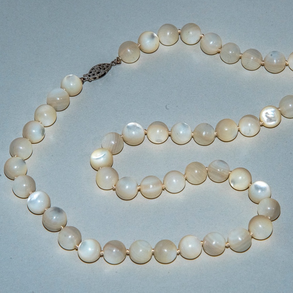 MOONSTONE NECKLACE